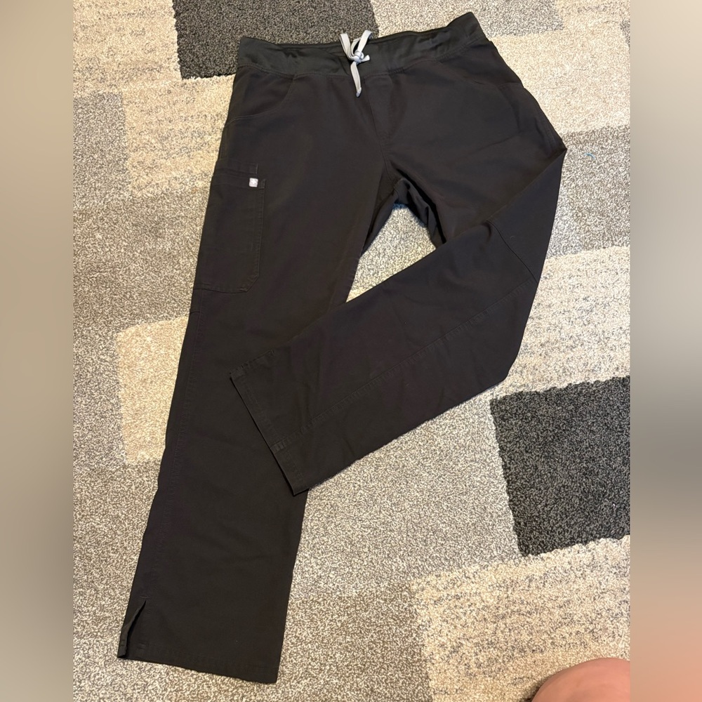 Figs women’s Livingston  Black scrub Pants